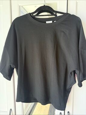 Babaton Tshirt 
( this season )